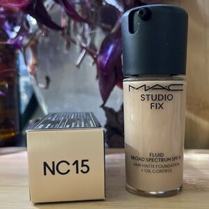 🆕 NC15 - STUDIO FIX FLUID SPF 15 24HR MATTE FOUNDATION + OIL CONTROL